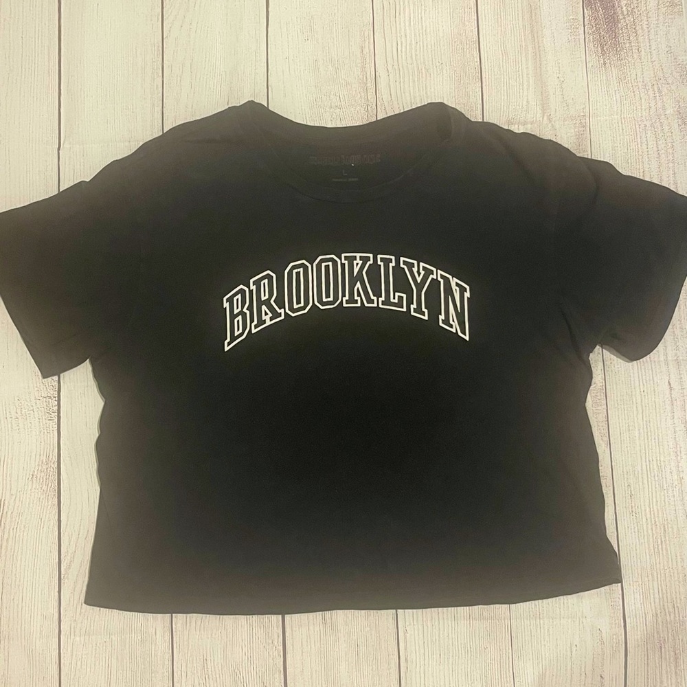 Brooklyn Black tshirt size L